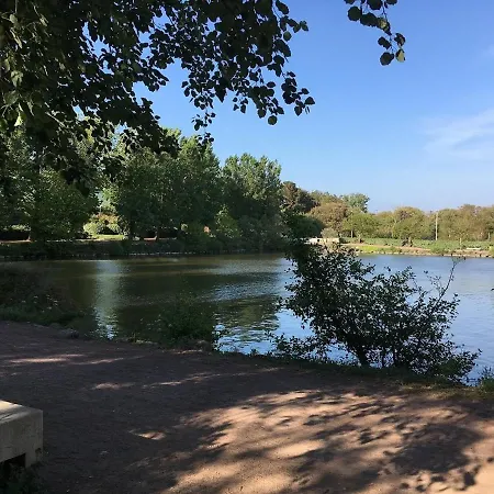 Maison T3 Avec Jardin Clos, Veranda, Animaux Admis, Parking, Proche - Fr-1-92-677 *