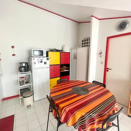 Maison T3 Avec Jardin Clos, Veranda, Animaux Admis, Parking, Proche - Fr-1-92-677 * Saint-Jean-dʼOrbetiers